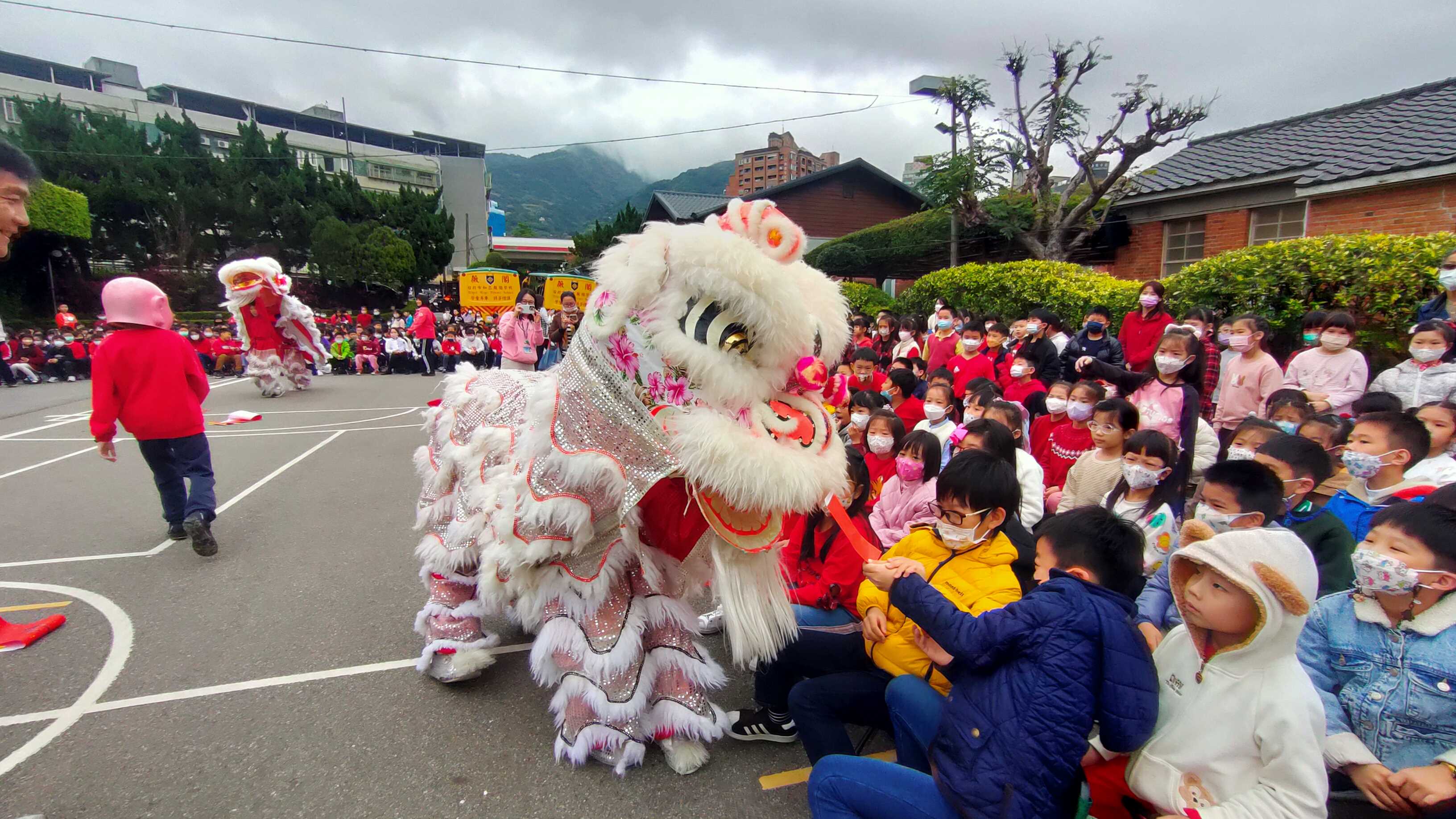 舞龍舞獅表演2